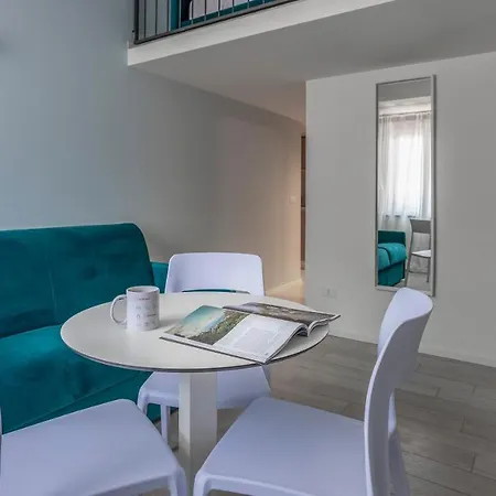 Italianway Apartment *