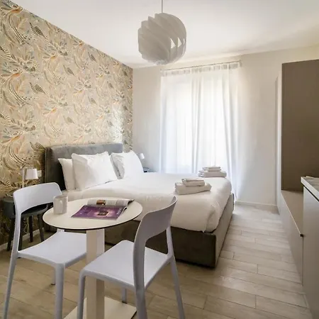 Italianway Apartment *